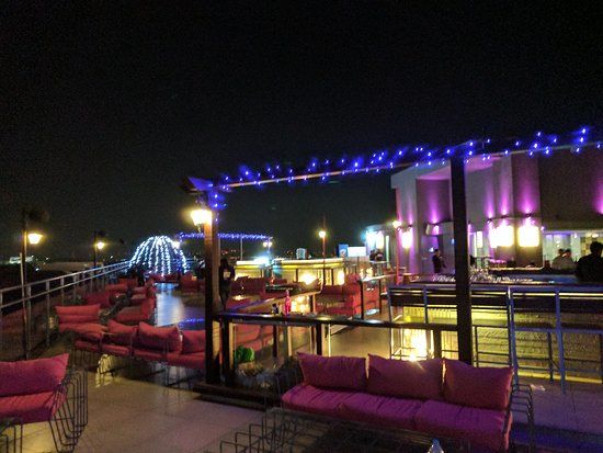 The Flying Saucer Sky Bar